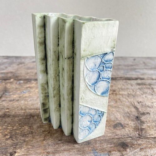 Small carn pottery stepped - small,