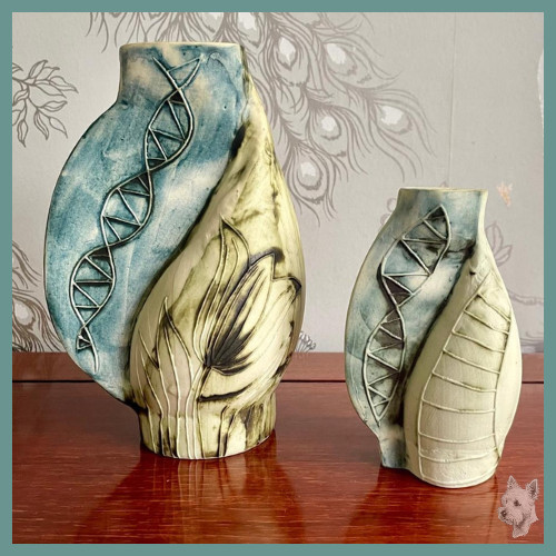 Pair carn pottery melon - carn,